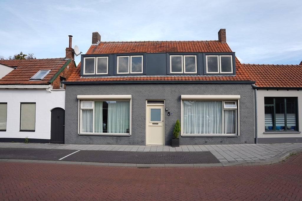 Huis Oudestad 10 in Oostburg