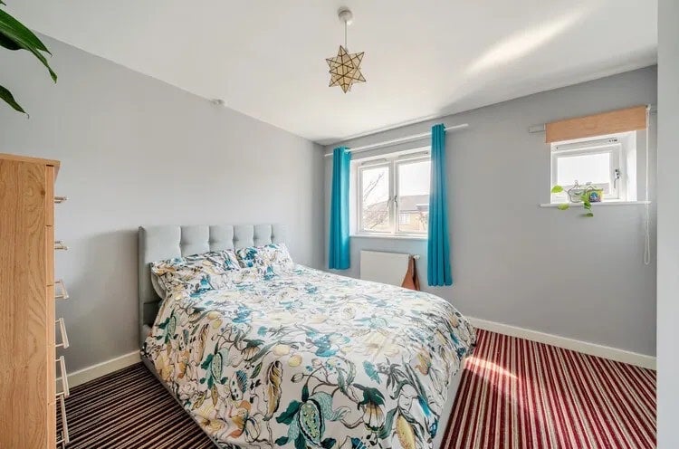 Room Peckham Grove in Greater London