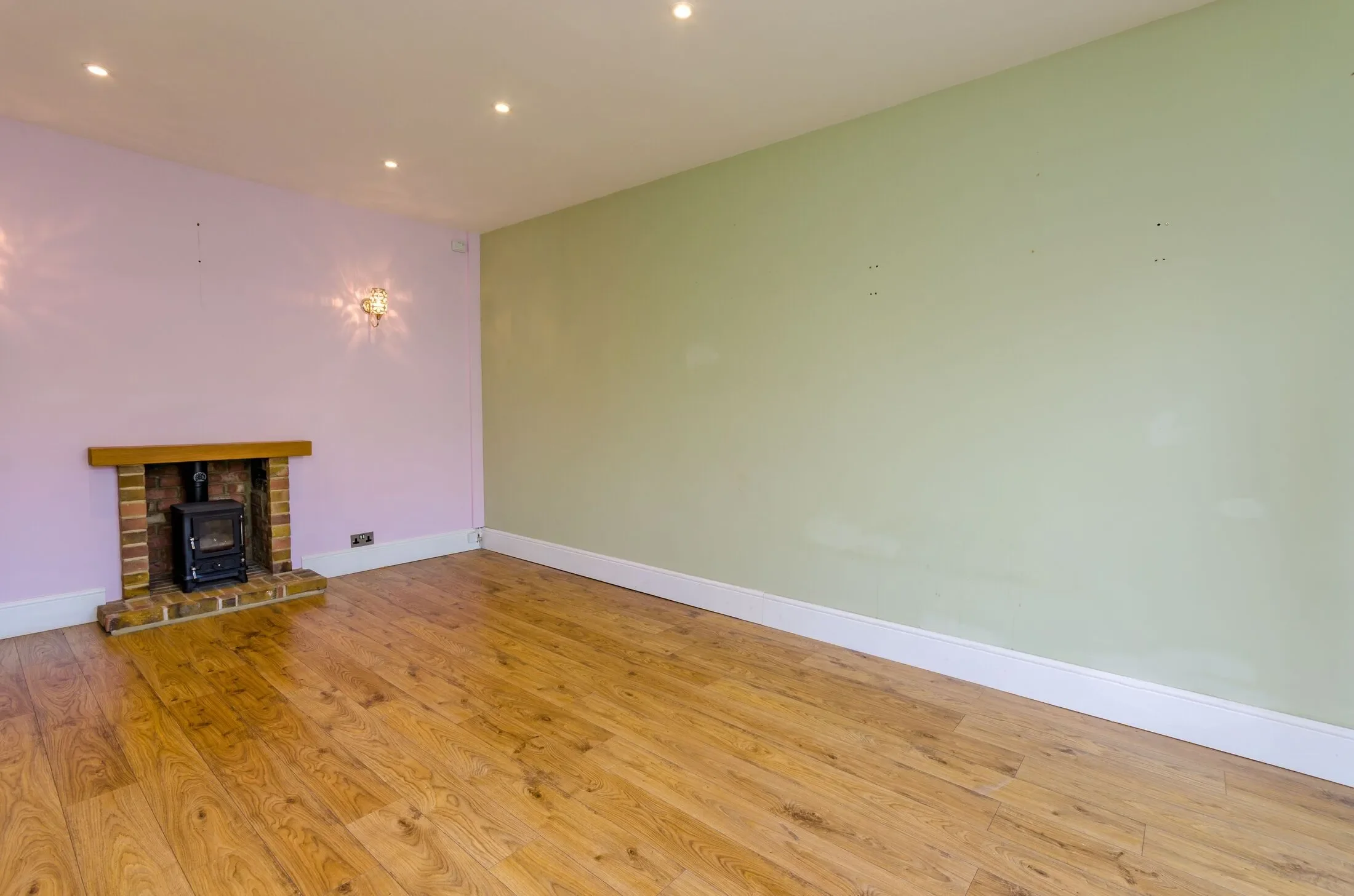 House Bryanstone Close in Guildford