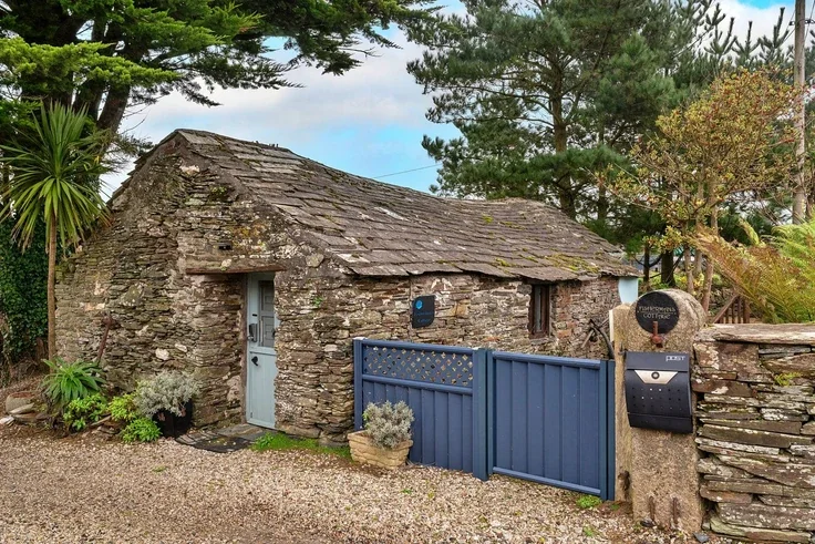 House Bossiney Road in Tintagel
