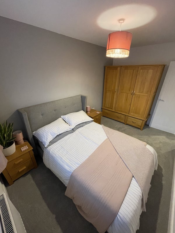 Room Bourne Road in South Kesteven
