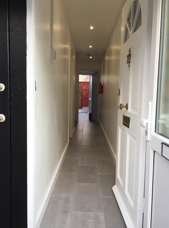 Room Lapford Close in City of Westminster