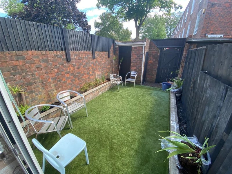 Room Lapford Close in City of Westminster