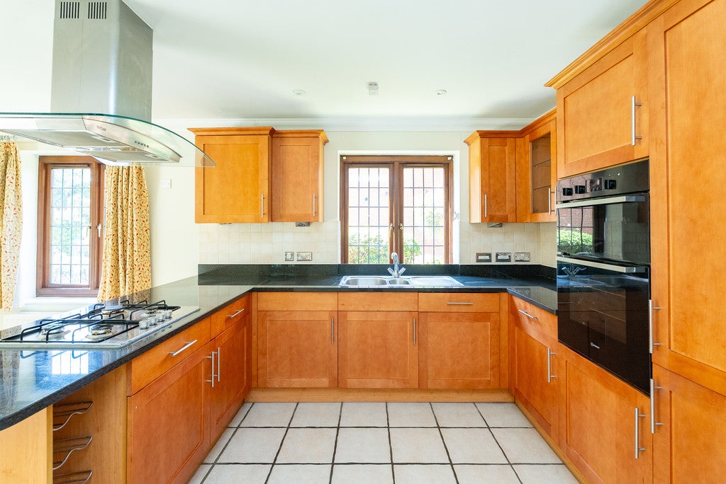 Flat Reigate Road in Mole Valley