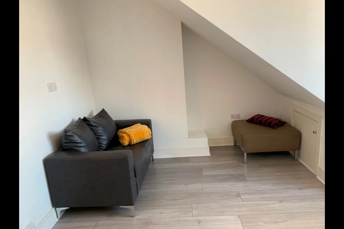 Flat Jackman Mews in Greater London
