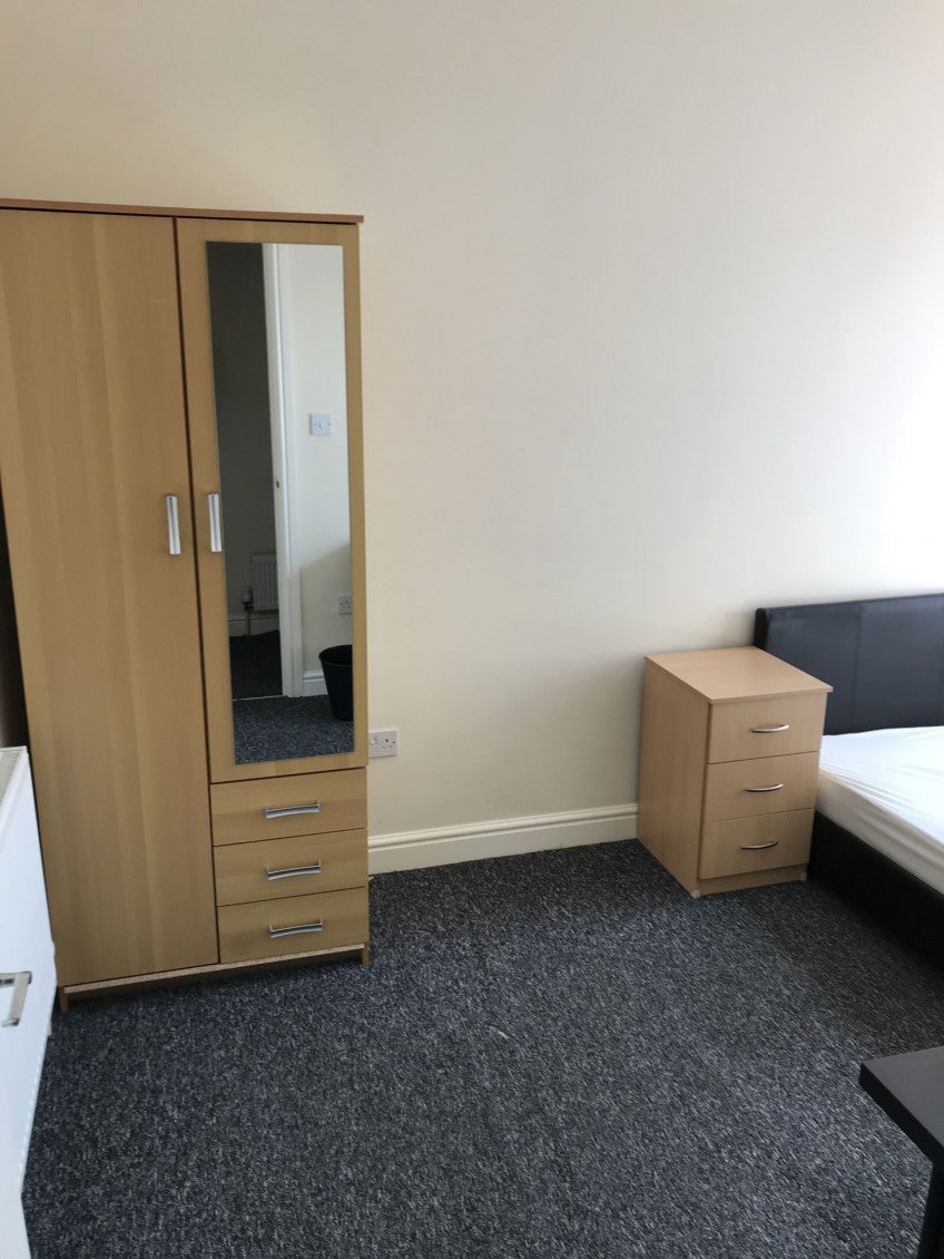 Room St. George's Road in Coventry