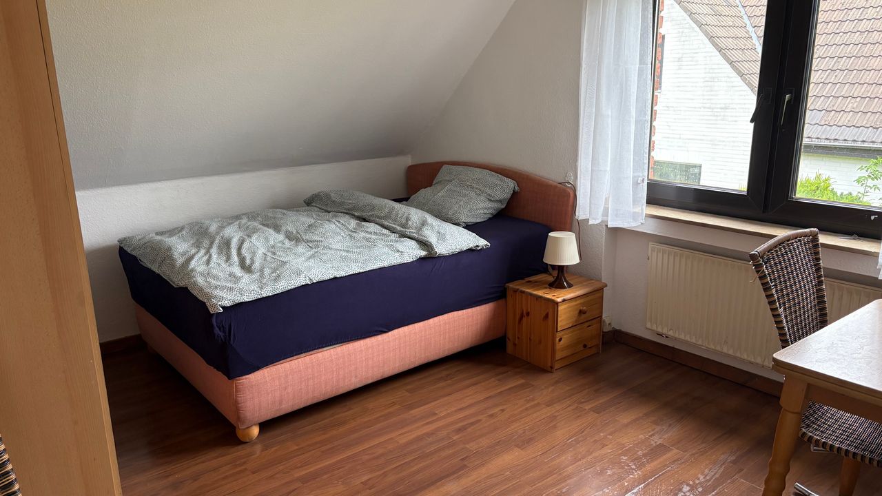 Zimmer Zeppenheimer Straße in Düsseldorf
