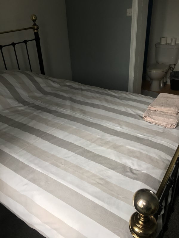 Room Dumbarton Road in Milton