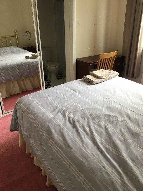 Room Dumbarton Road in Milton