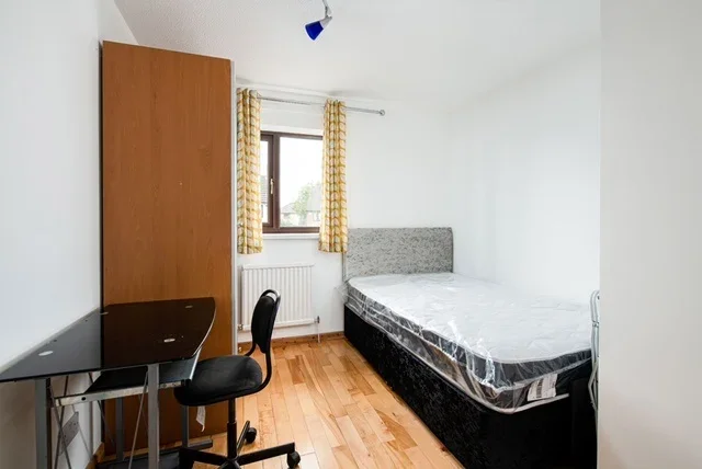 Room Highfields Close in Bristol