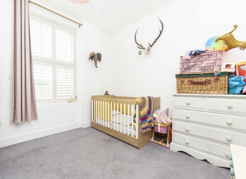 Flat Cadogan Terrace in Greater London