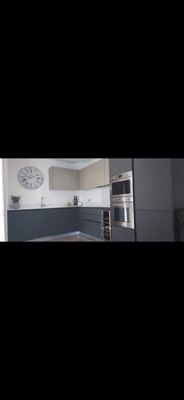 Room Woolwich High Street in Greater London