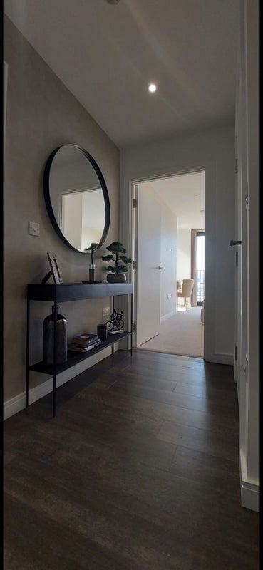 Room Woolwich High Street in Greater London