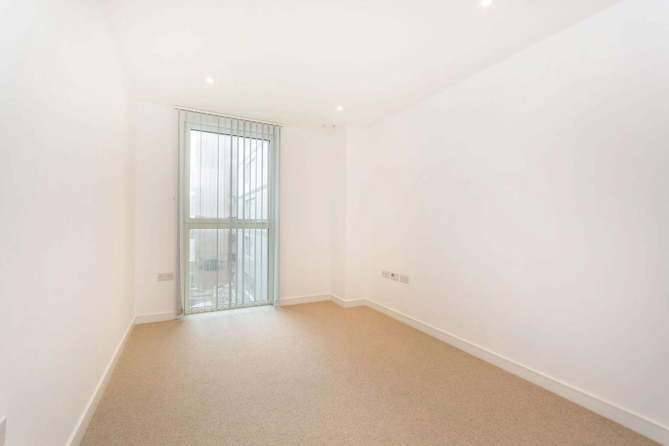 Flat Saffron Square in Greater London