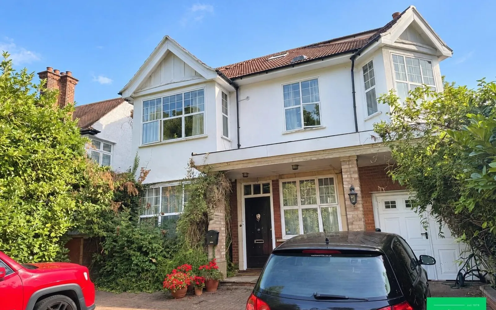 Flat Friern Barnet Lane in Greater London