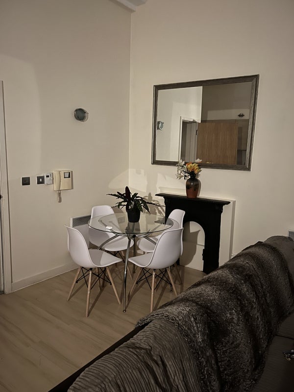 Room Mirabel Street in Manchester