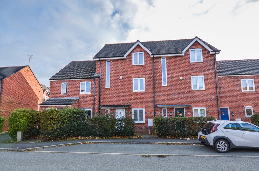 House Riverbrook Road in Trafford
