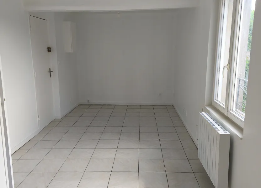 Flat D 402 in Luzancy