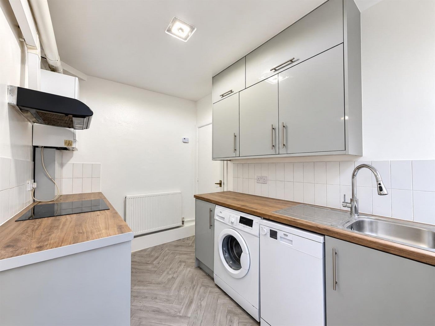 Flat Maswell Park Crescent in Greater London