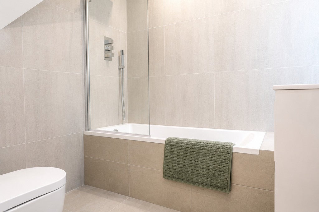 Flat Glengall Road in Greater London