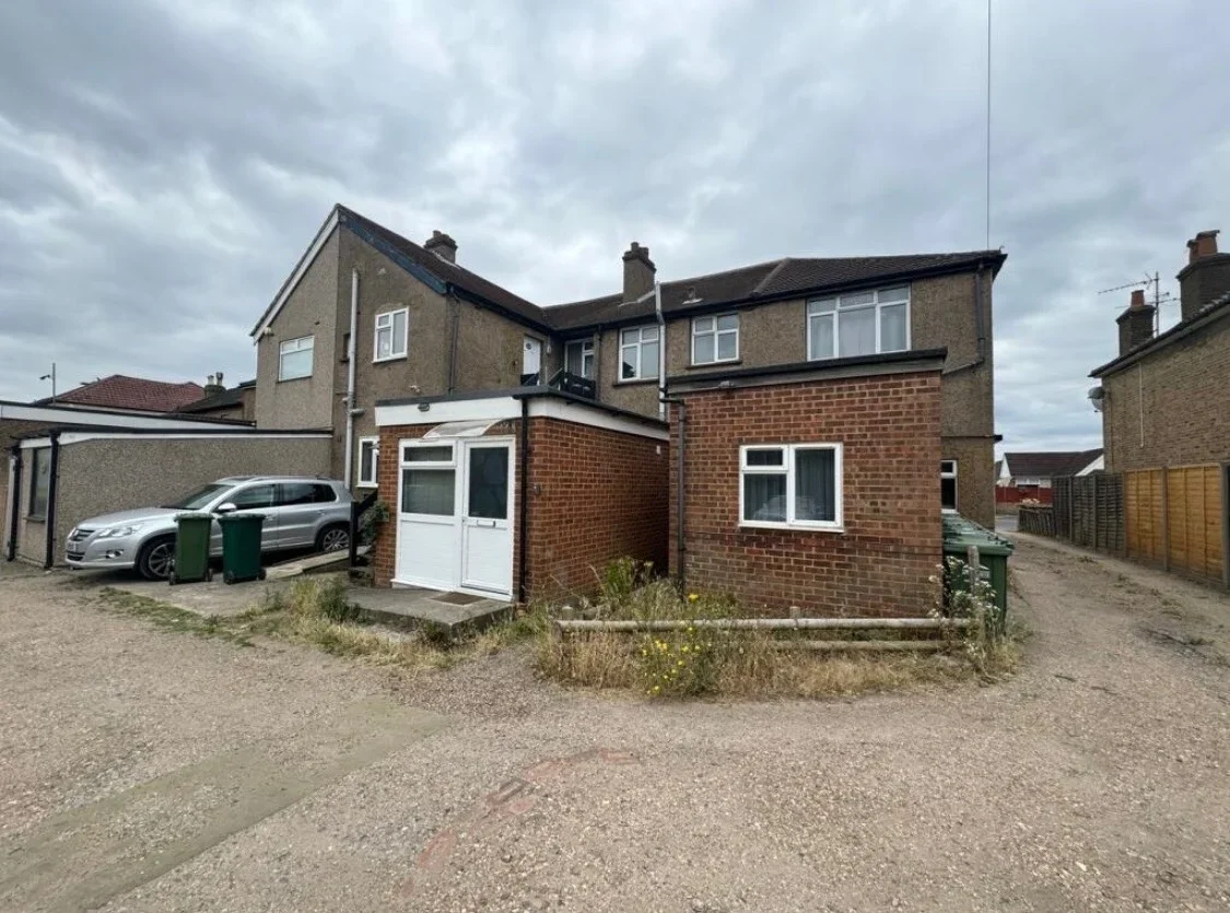 Flat Feltham Road in Borough of Spelthorne