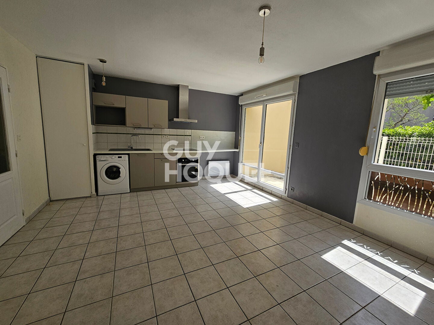 Flat Place Jean Moulin in Perpignan