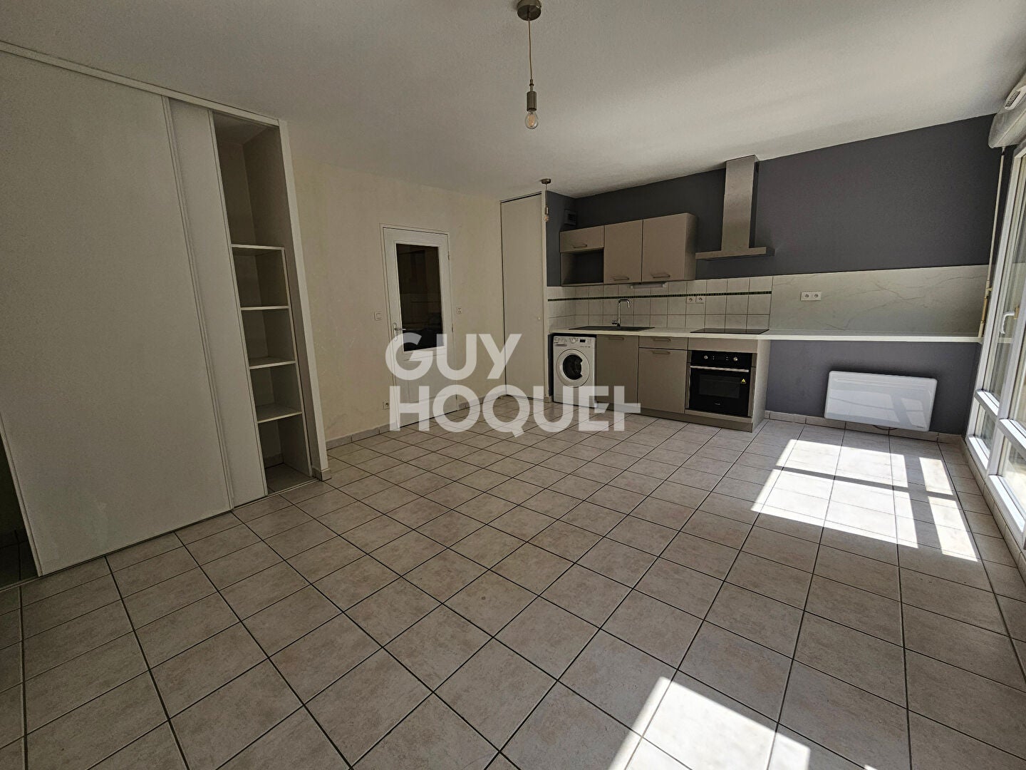 Flat Place Jean Moulin in Perpignan