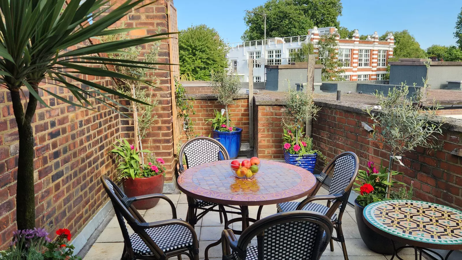 Flat Essex Road in Greater London