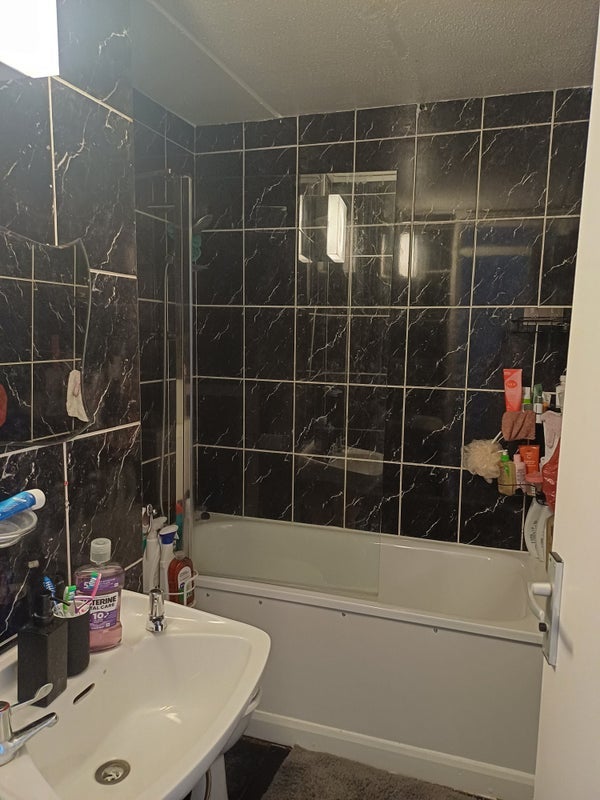 Room Austin Road in Greater London