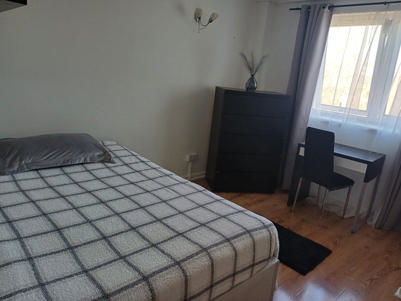 Room Austin Road in Greater London