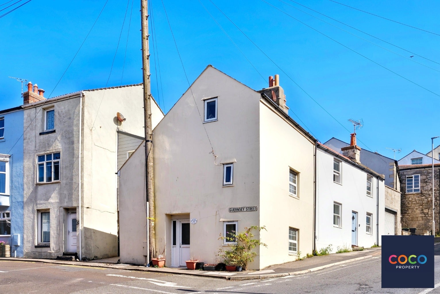 House High Street in Fortuneswell