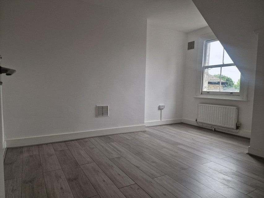 Flat East Dulwich Grove in Greater London