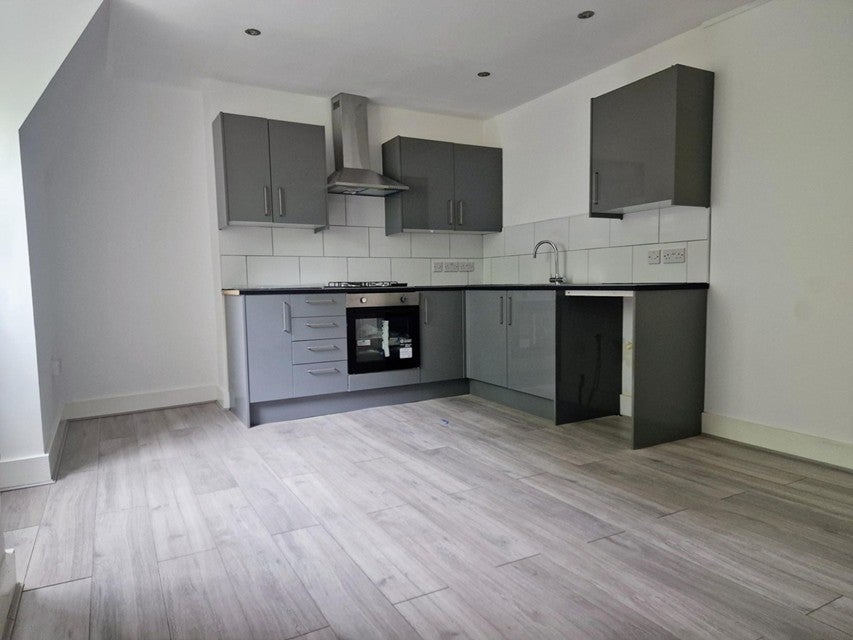 Flat East Dulwich Grove in Greater London