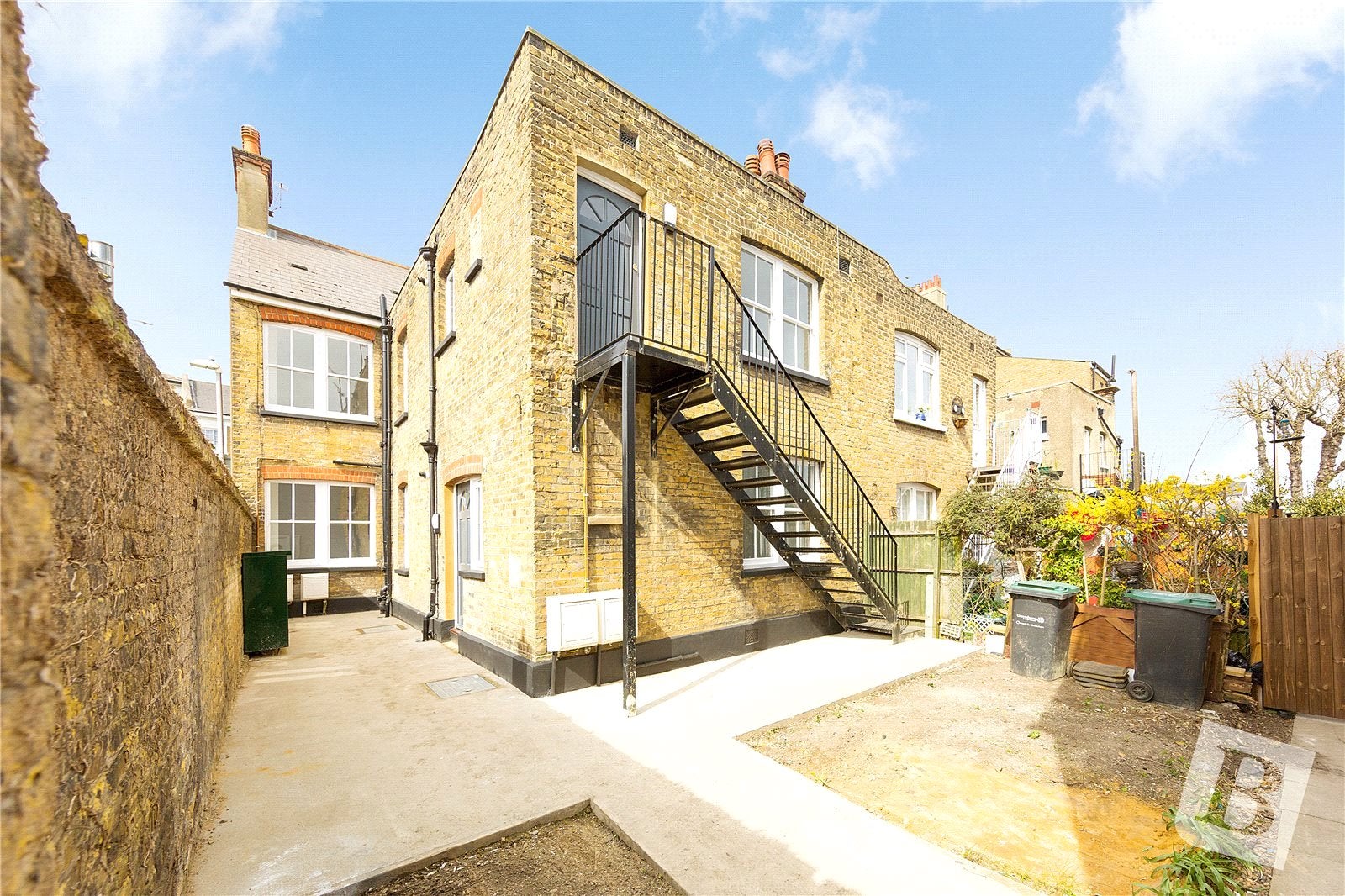 Flat Clarence Row in Gravesham