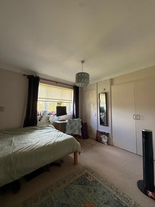 Room Surrey Gardens in Greater London
