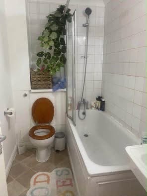 Room Surrey Gardens in Greater London