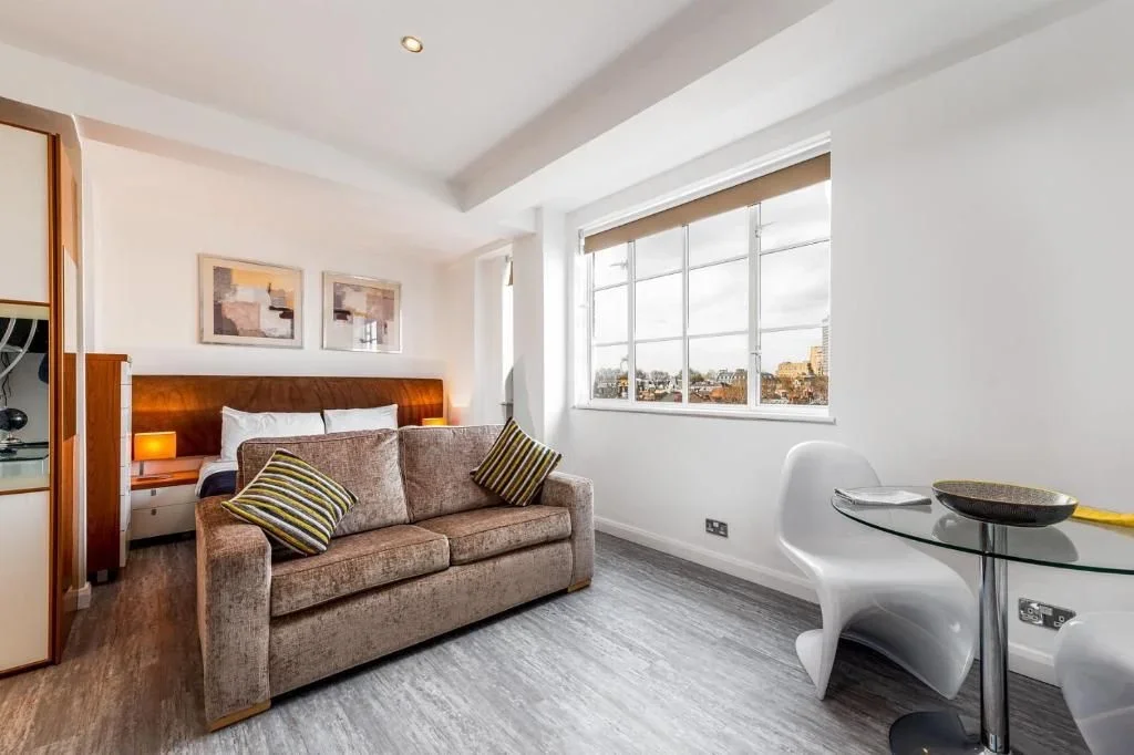 Flat Old Brompton Road in Greater London