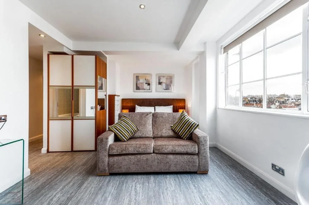 Flat Old Brompton Road in Greater London