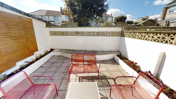 Room Clovelly Close in Bristol