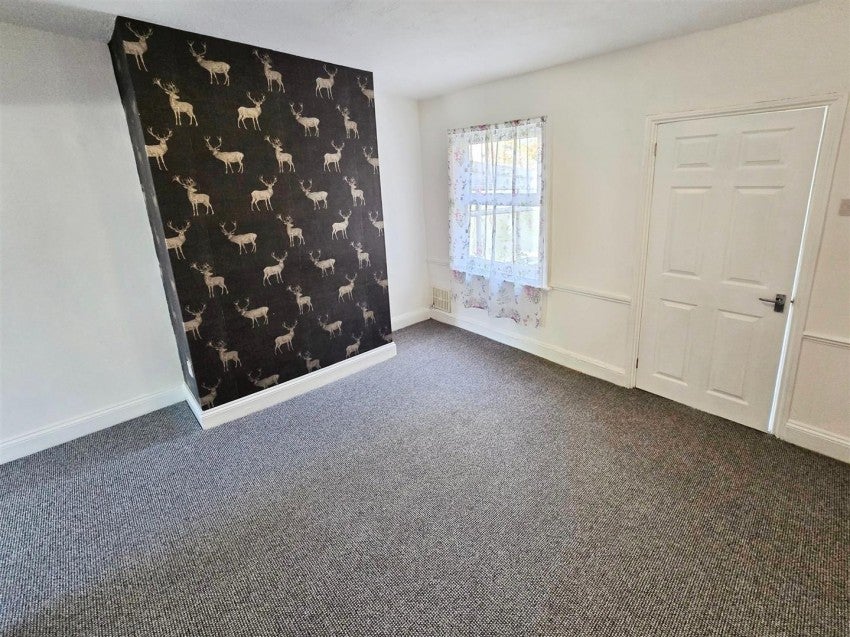 House Irthlingborough Road in Wellingborough