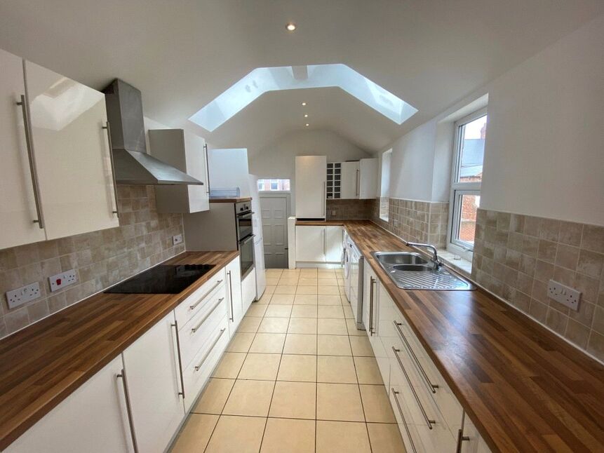 Flat Glenthorn Road in Newcastle upon Tyne