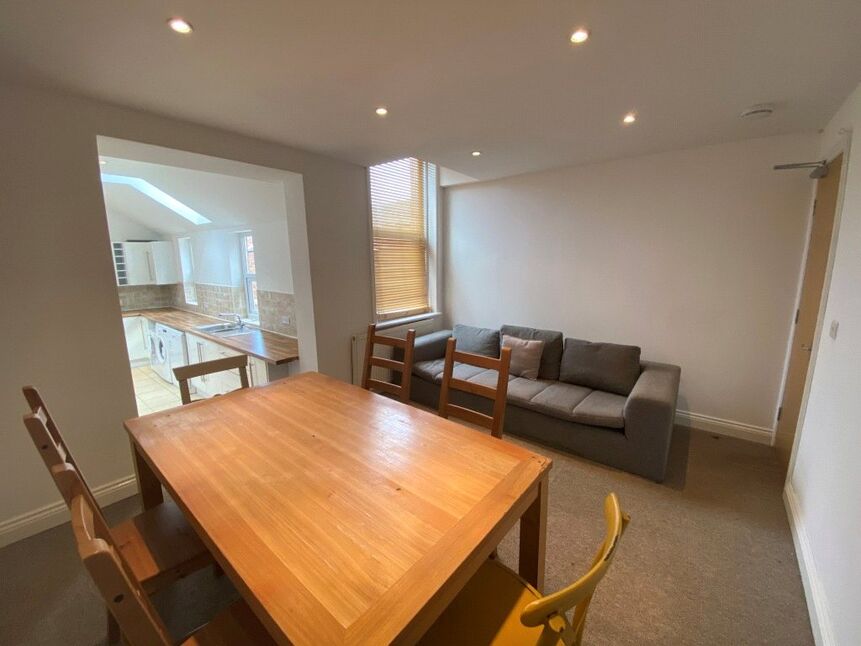 Flat Glenthorn Road in Newcastle upon Tyne