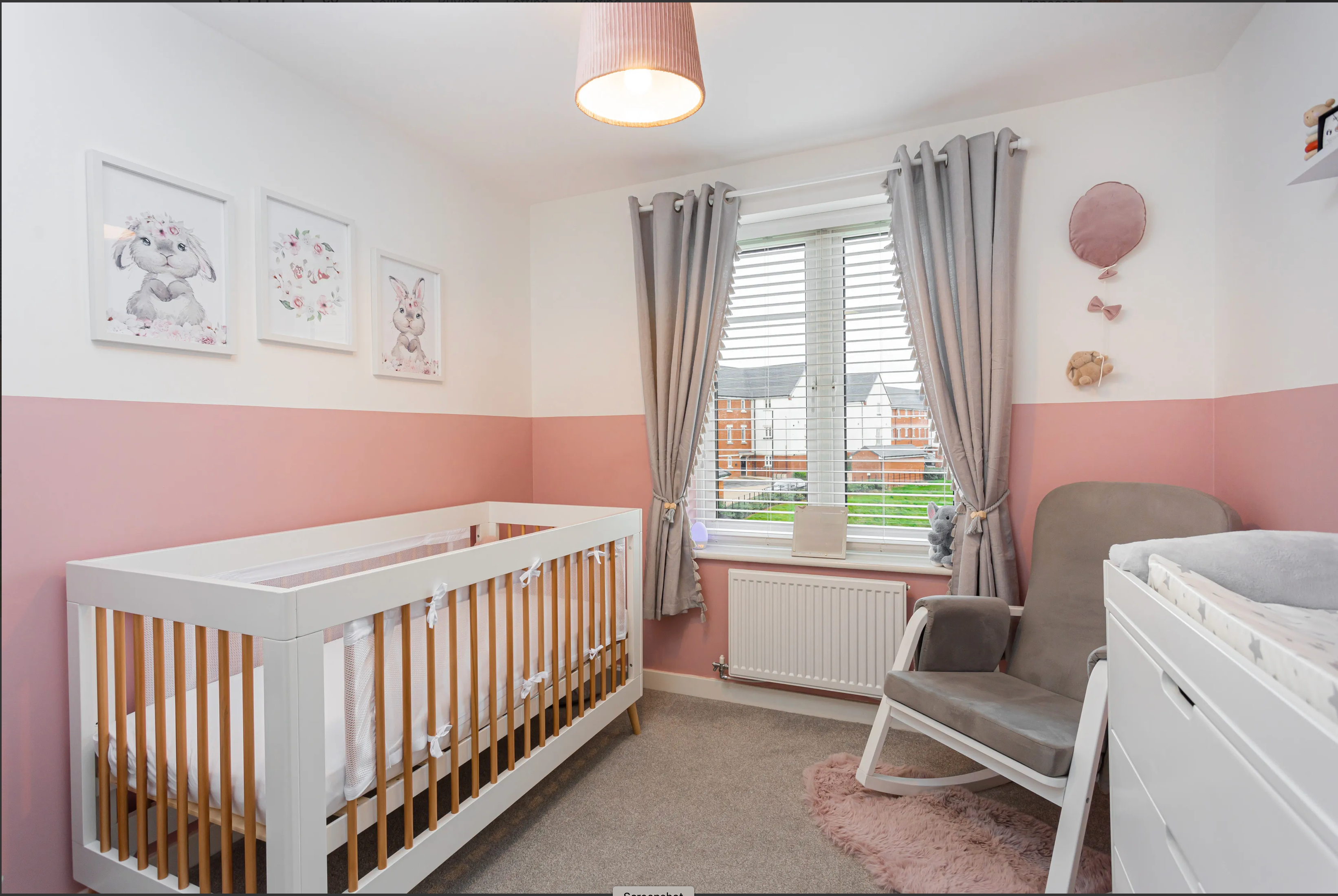 Flat Eames Way in Crawley