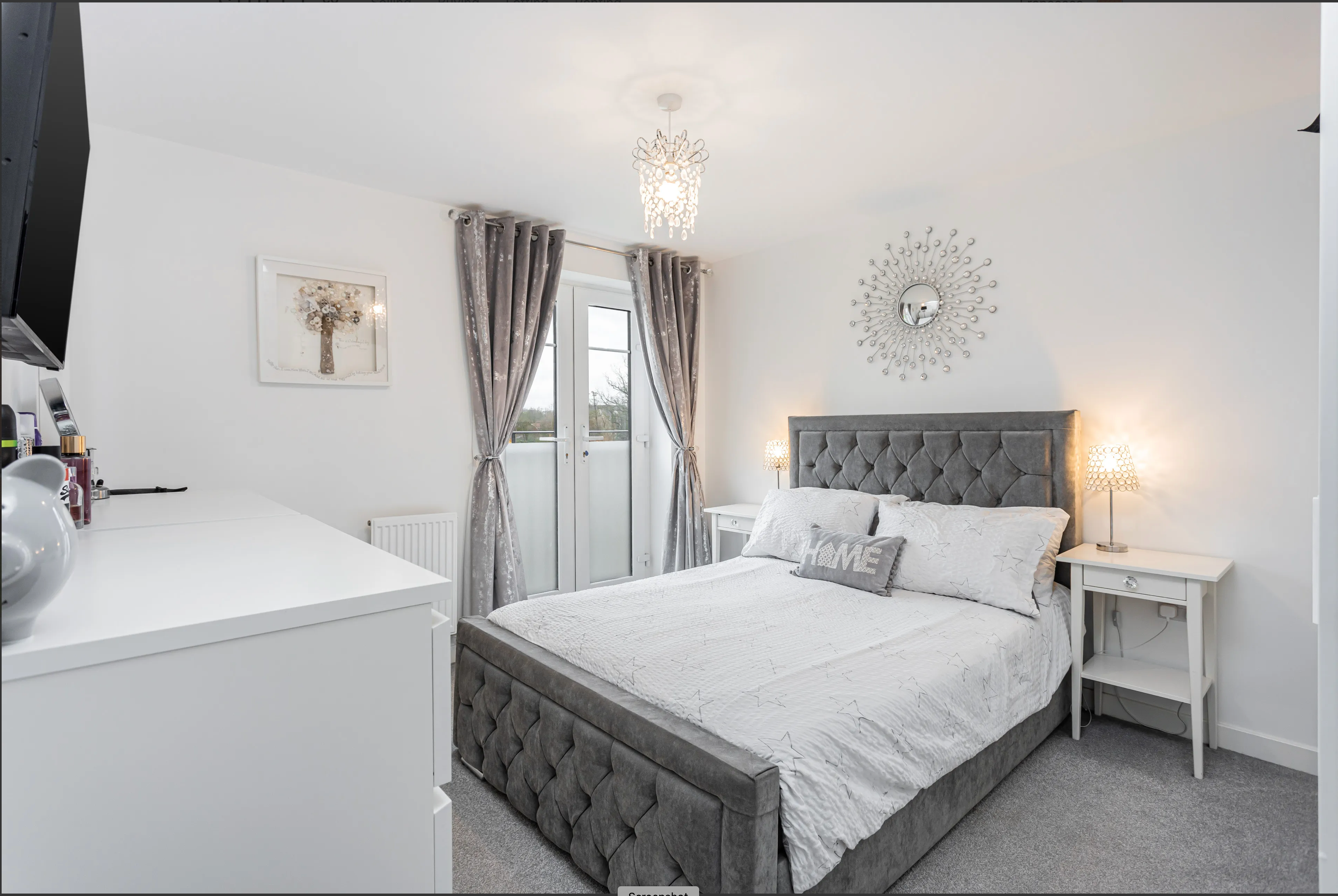 Flat Eames Way in Crawley