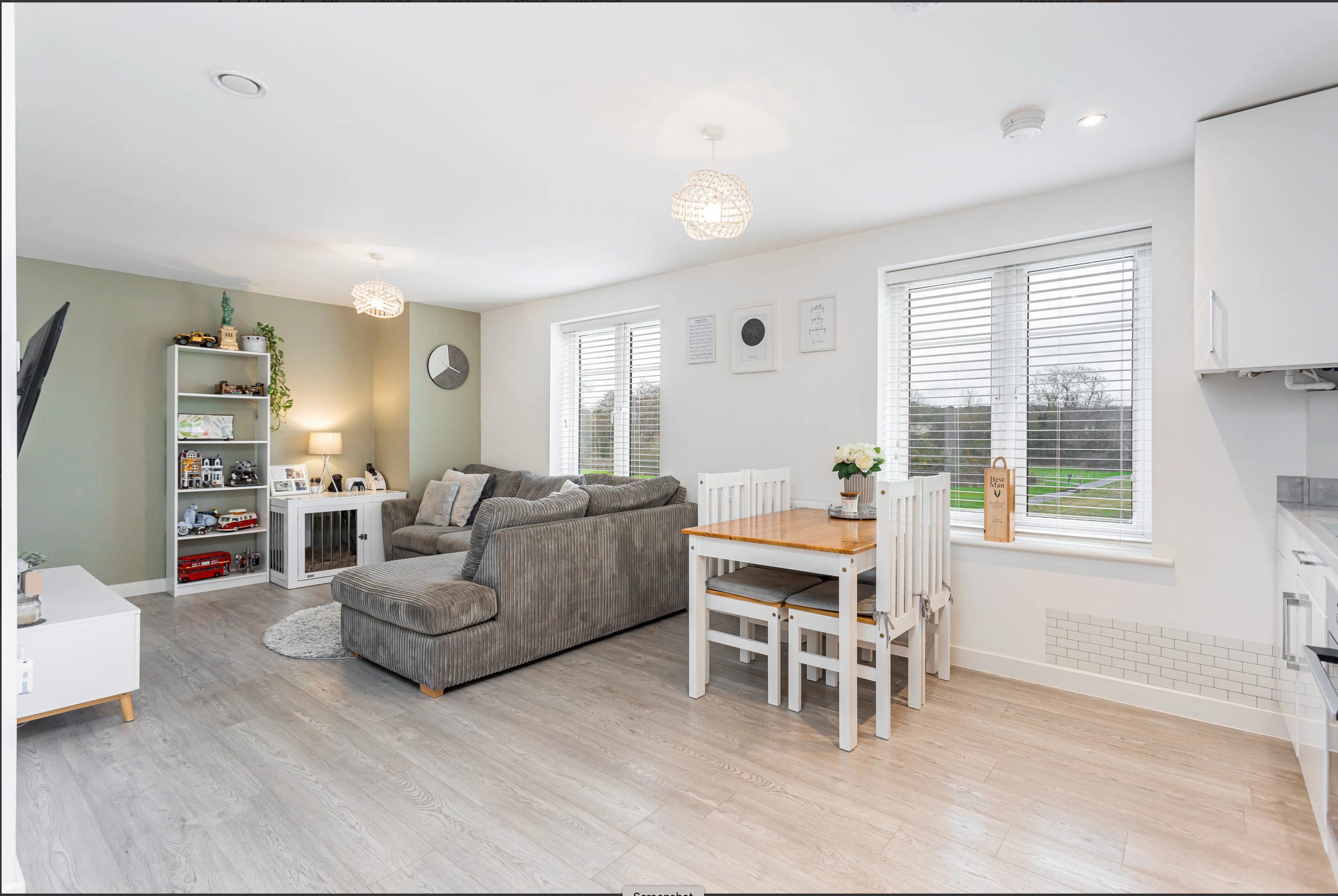 Flat Eames Way in Crawley