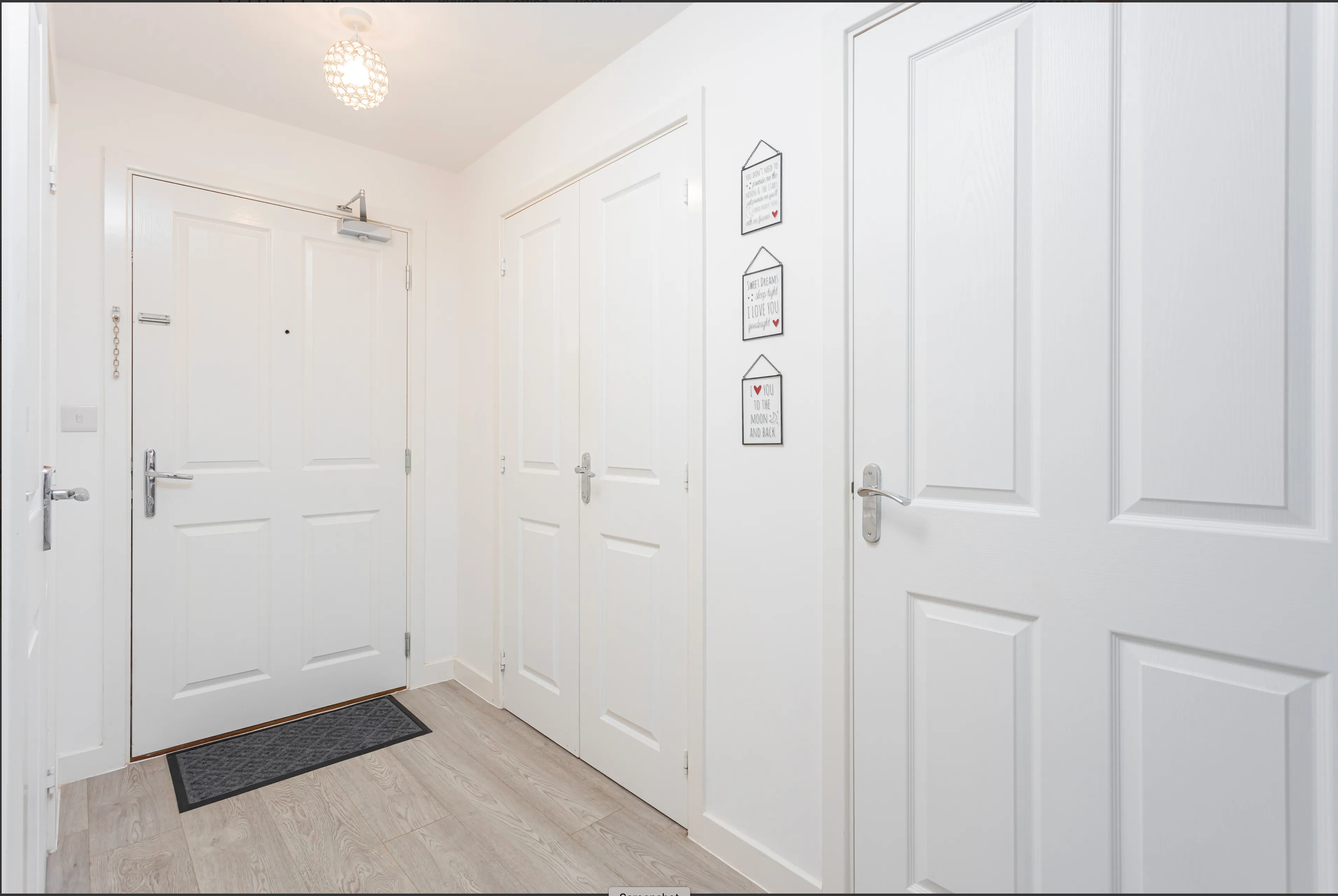Flat Eames Way in Crawley