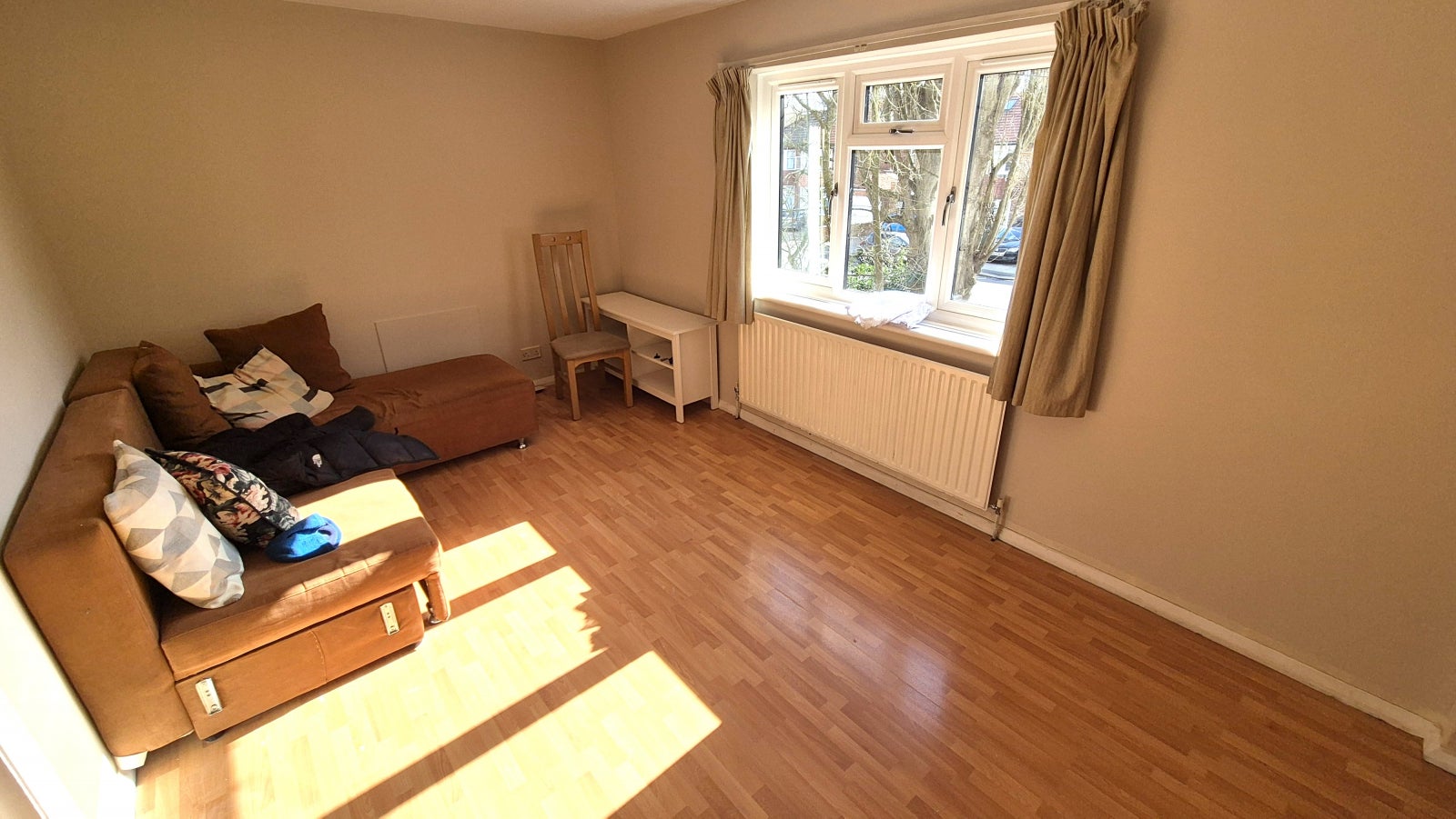 Flat Booth Road in Greater London