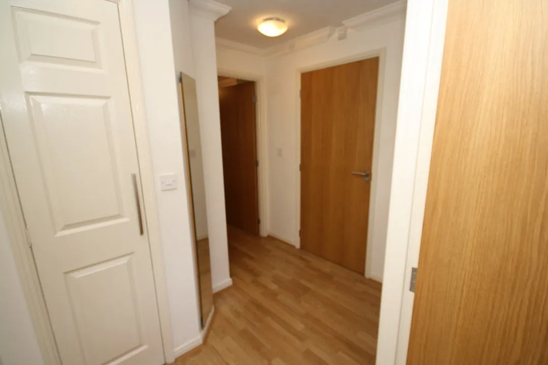 Flat Royal Court Drive in Bolton
