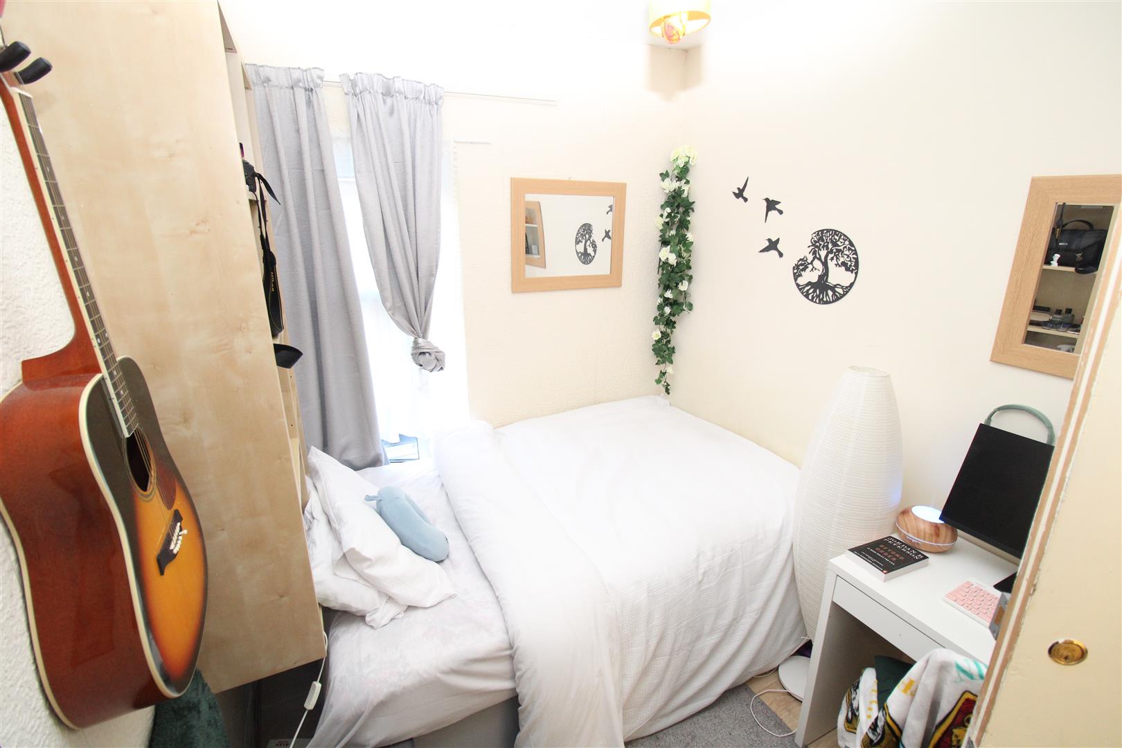 Flat Queen Street in Pontypridd