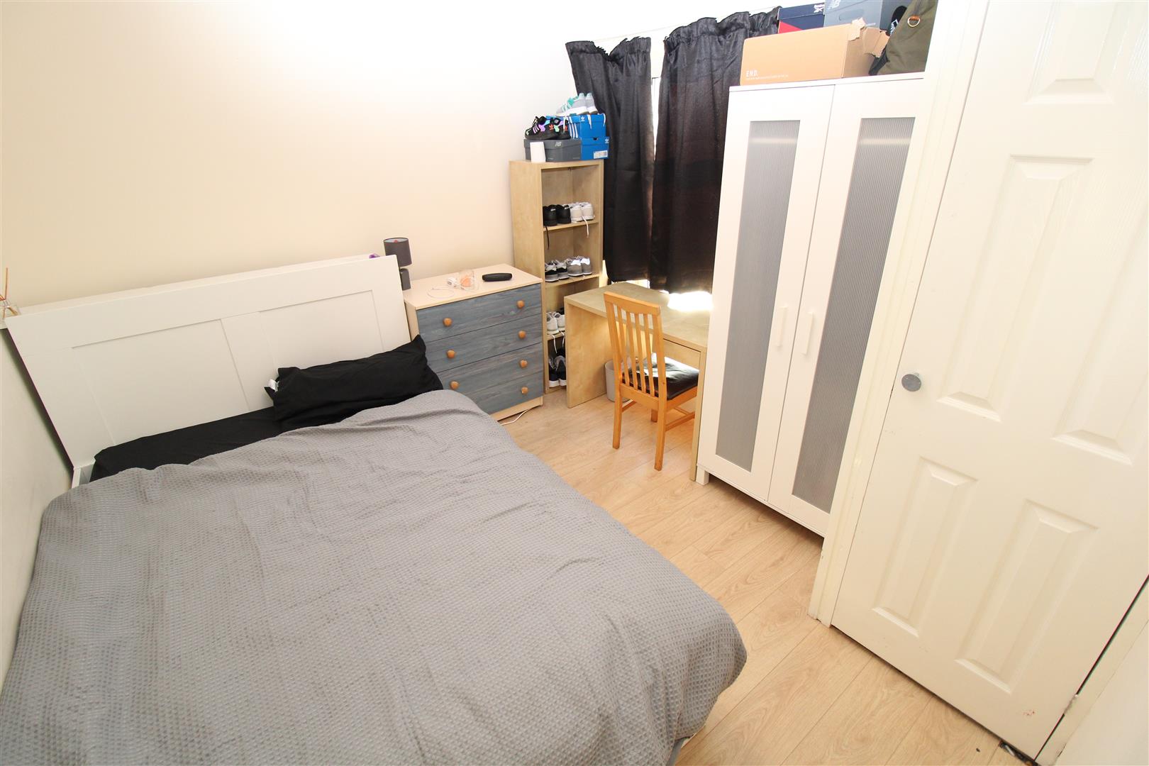 Flat Queen Street in Pontypridd